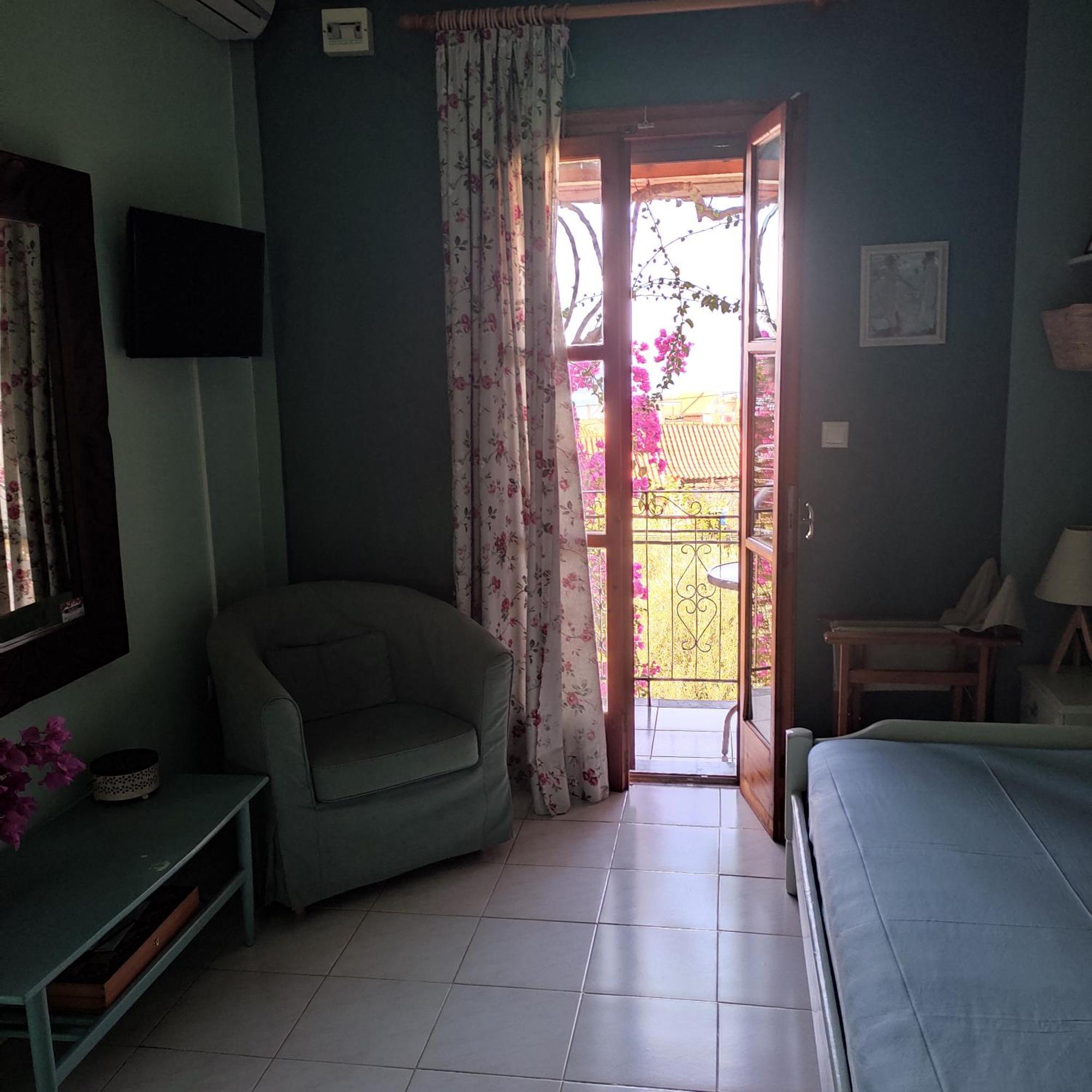Iliolithos Rooms Кардамили Экстерьер фото