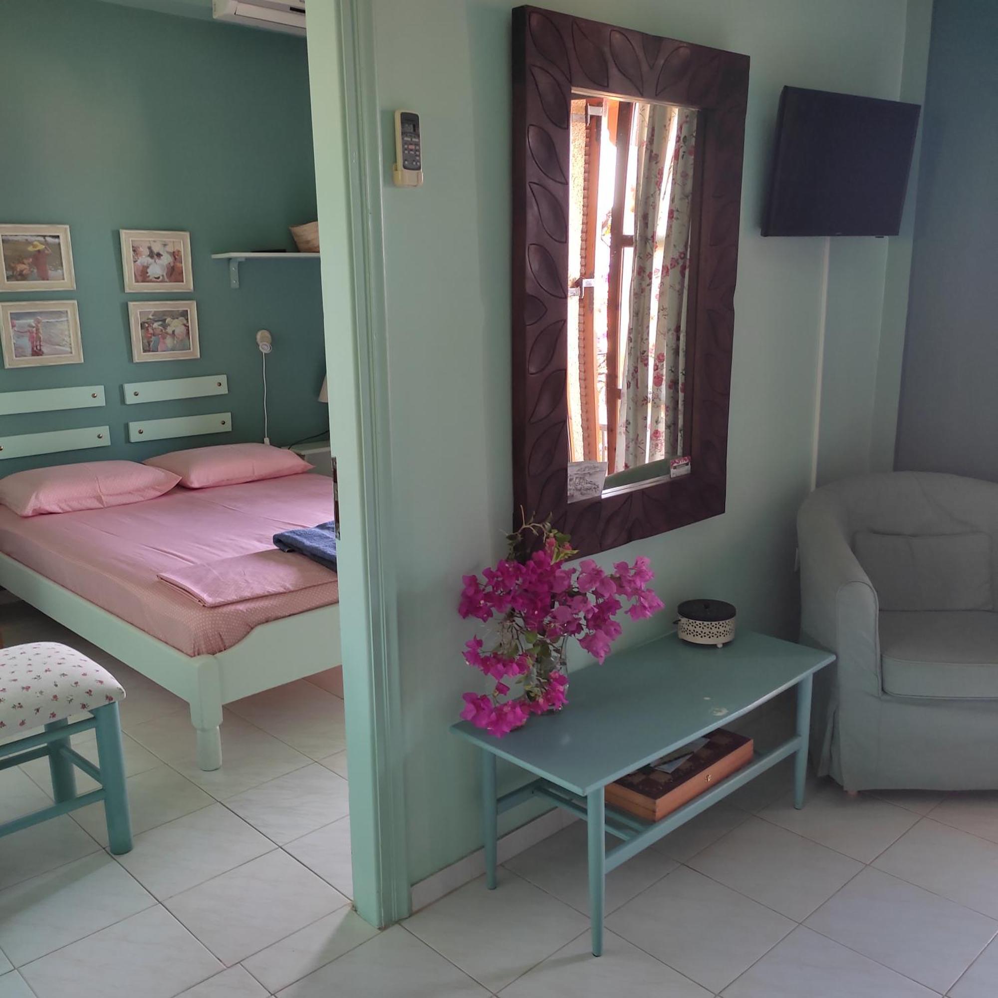 Iliolithos Rooms Кардамили Экстерьер фото